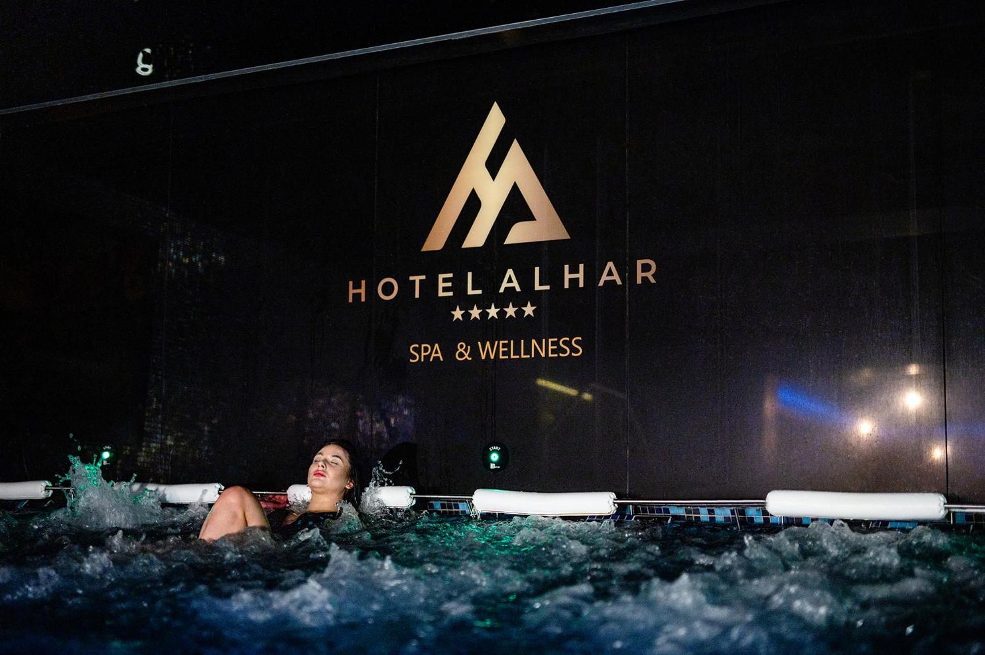 Hotel Alhar ลูบลินเนียซ ภายนอก รูปภาพ